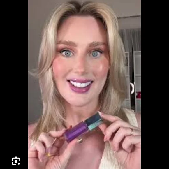 Fenty Beauty x Smurfs Gloss Bomb Keychain - Picture 2 of 11